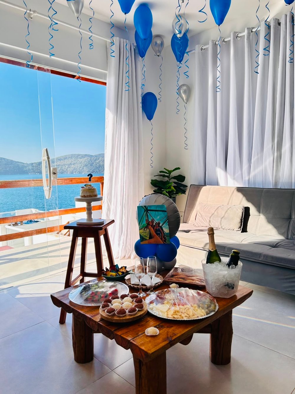 Decoração surpresa em quarto de hotel em Arraial do Cabo