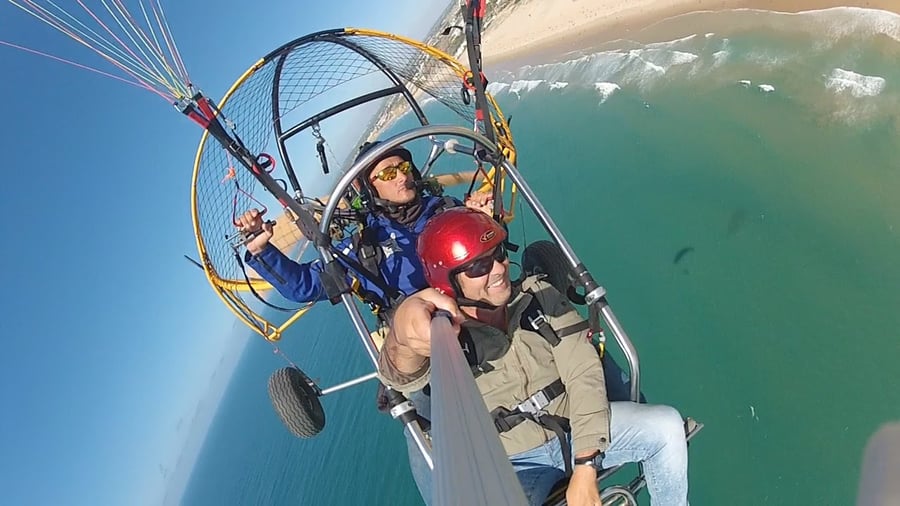 Voo Motorizado de Parapente