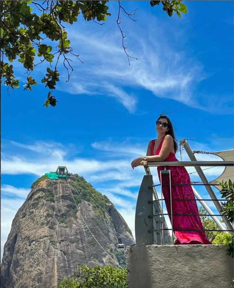     Experiência premium no Rio de Janeiro com passeio pelos Arcos da Lapa, Escadaria Selarón, mirante ao pôr do sol e Bondinho do Pão de Açúcar.