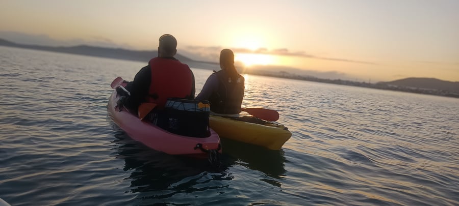 Contemple o horizonte de Ponta das Canas de um novo ângulo e viva a experiência inesquecível de chegar a uma ilha remando com suas próprias mãos
