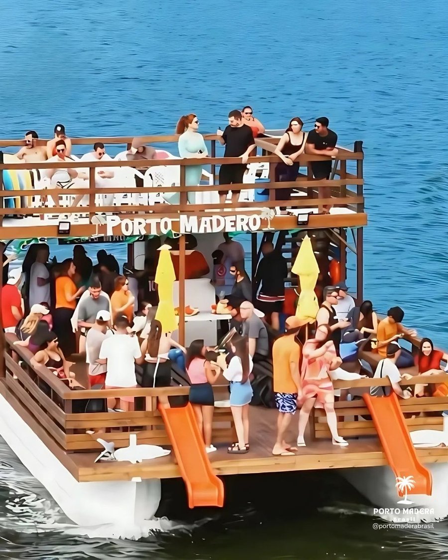 Catamarã Escorregas 