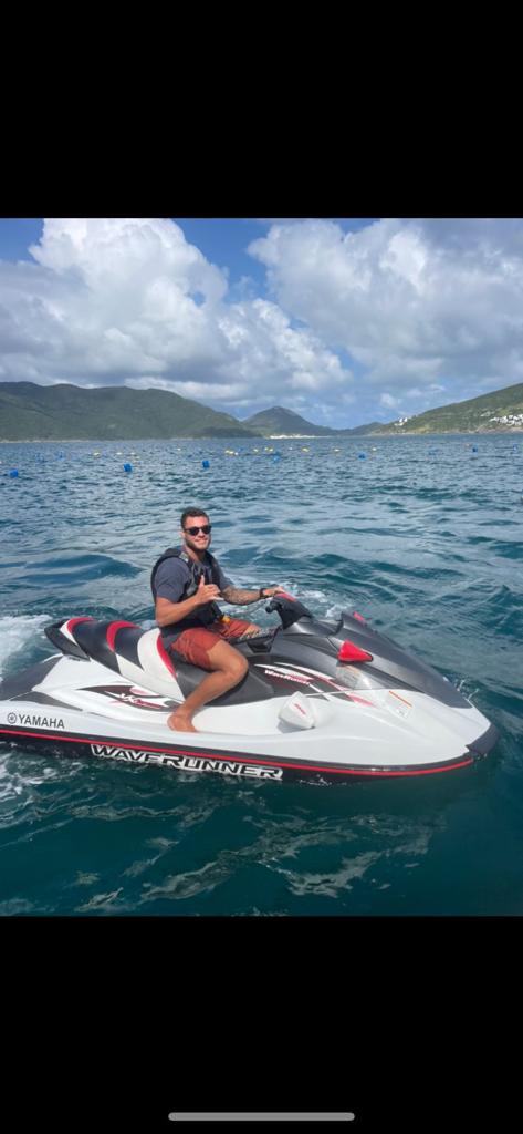 MOTO AQUÁTICA (JETSKI)