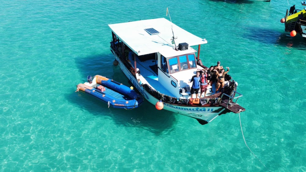 EMBARCAÇÃO PASSEIO PRIVADO