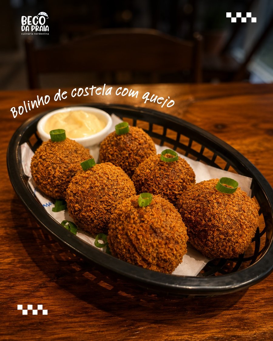 Bolinho de Costela com Queijo