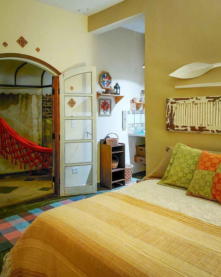 Aventura na praia Peruíbe pet friendly trilha, barco, pousada 