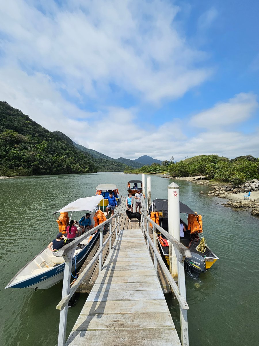 Aventura na praia Peruíbe pet friendly trilha, barco, pousada 