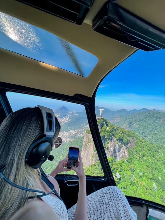 Passeio de helicóptero no Rio com portas abertas - foto 16
