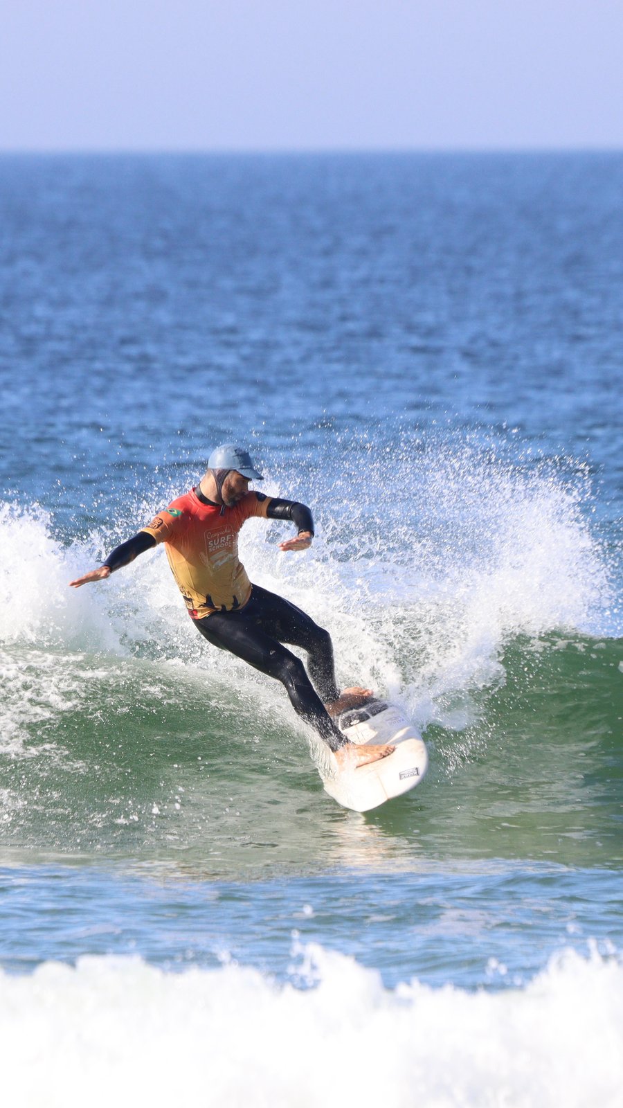 Aula de Surf em Grupo em Florianópolis