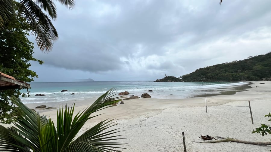 Praia do Aventureiro