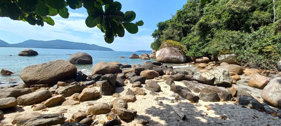 Praia Brava da Almada