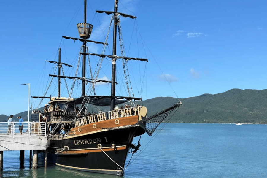 Barco Pirata em Governador Celso Ramos: Como Funciona, Roteiro e Dicas