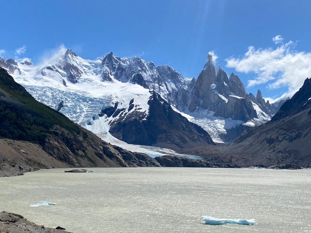 Laguna Torre com Cerro Torre ao fundo