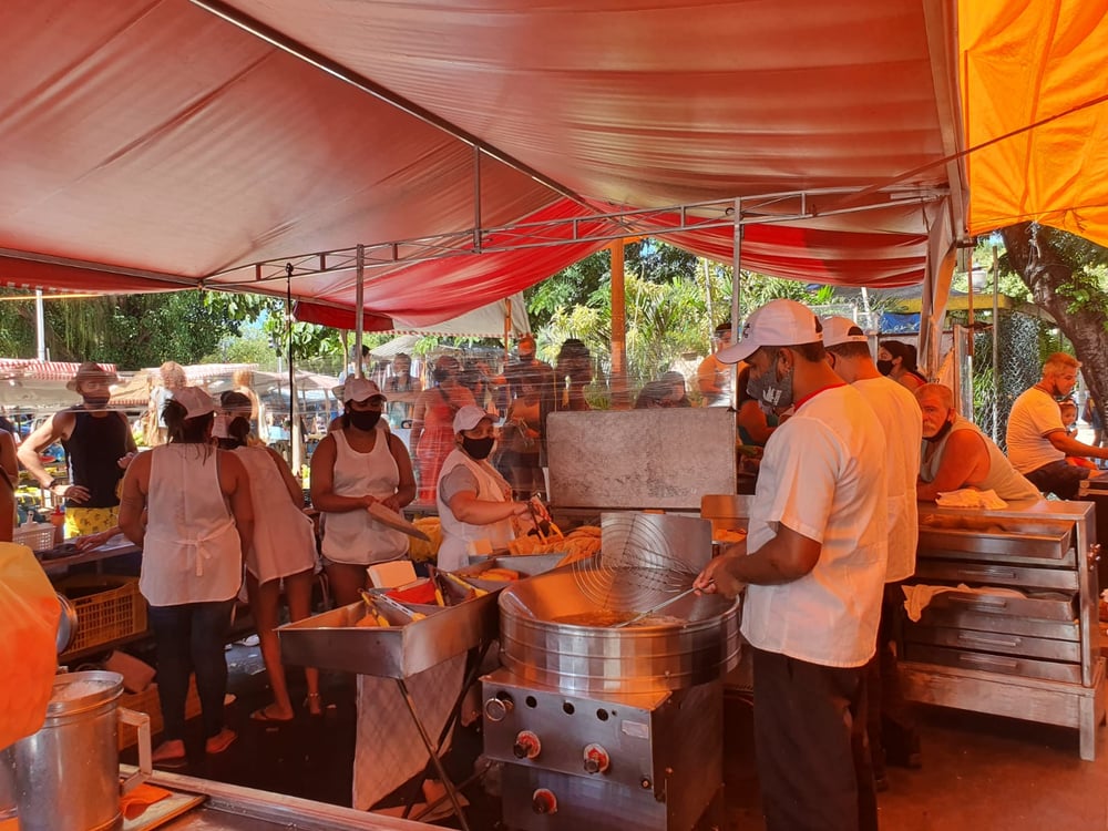 Passeio gastronômico Comida de Rua na feira livre