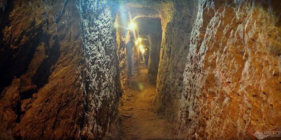 Visita guiada à mina de ouro do Século XVIII