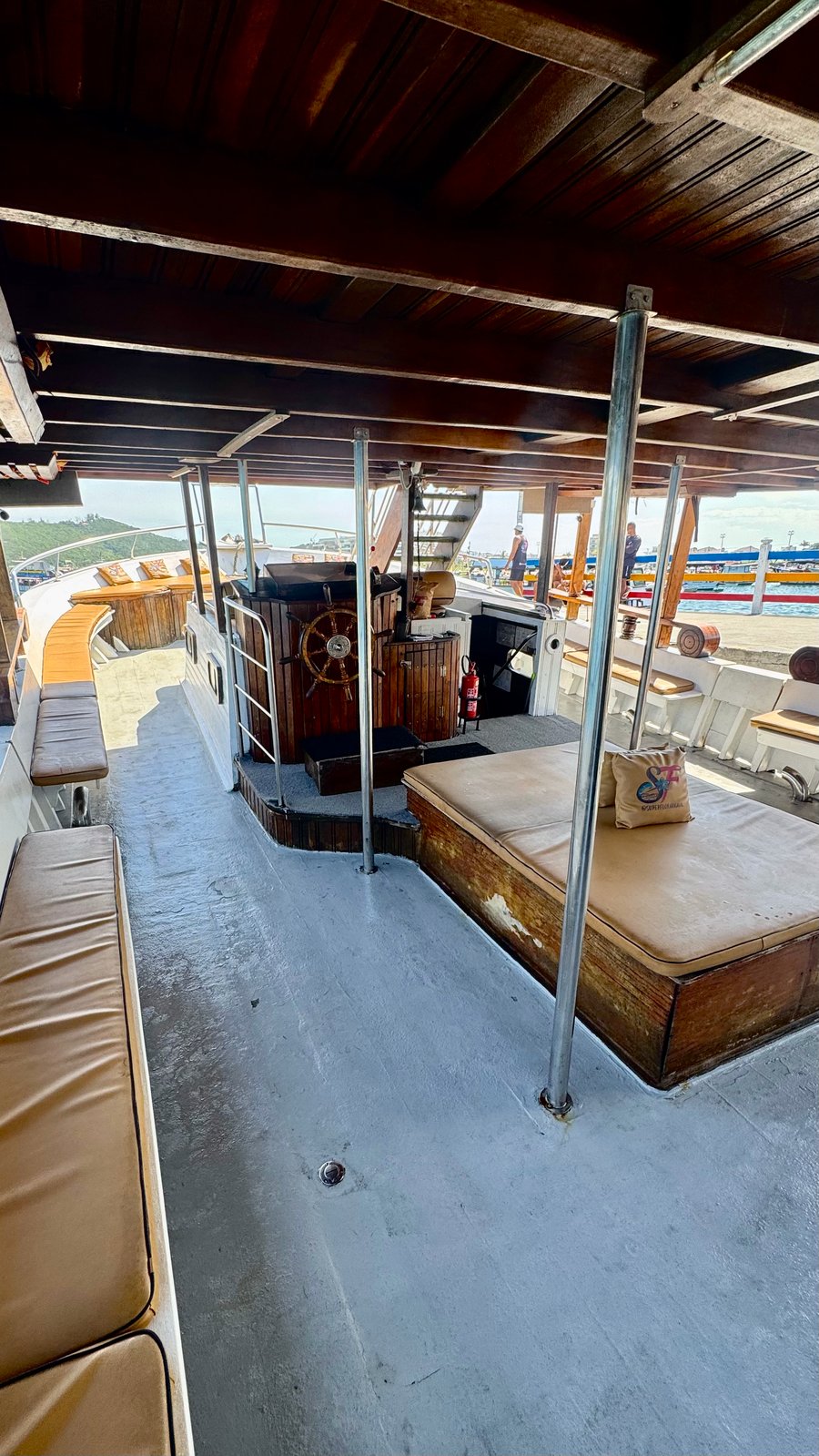 Passeio de Barco Arraial do Cabo | Super Flor