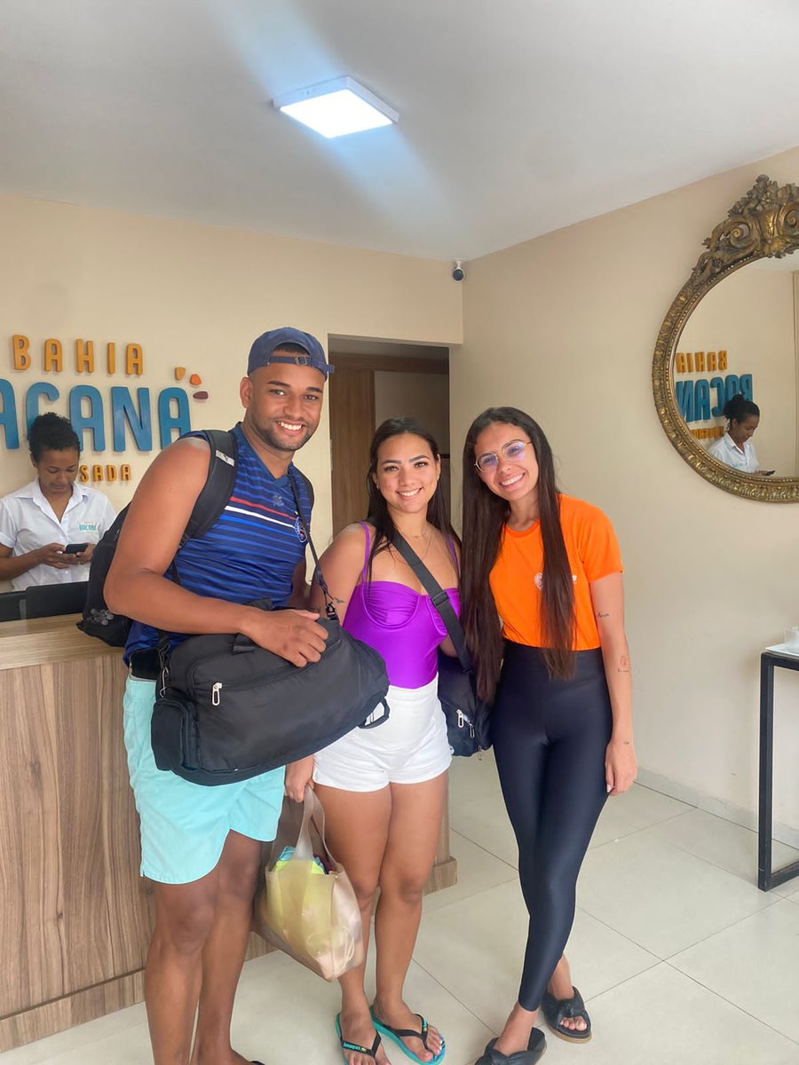 Equipe Proativa recebendo clientes no píer