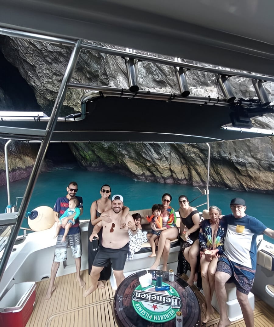 Passeio de Lancha com Churrasqueira