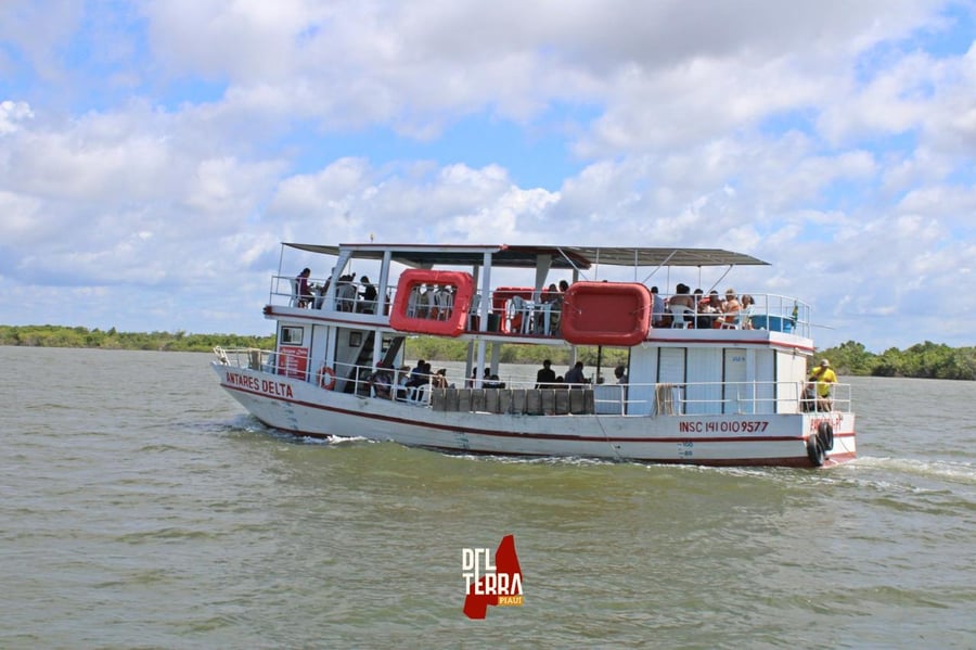 catamarã no delta do Parnaíba - Baía das Canárias - rota tradicional