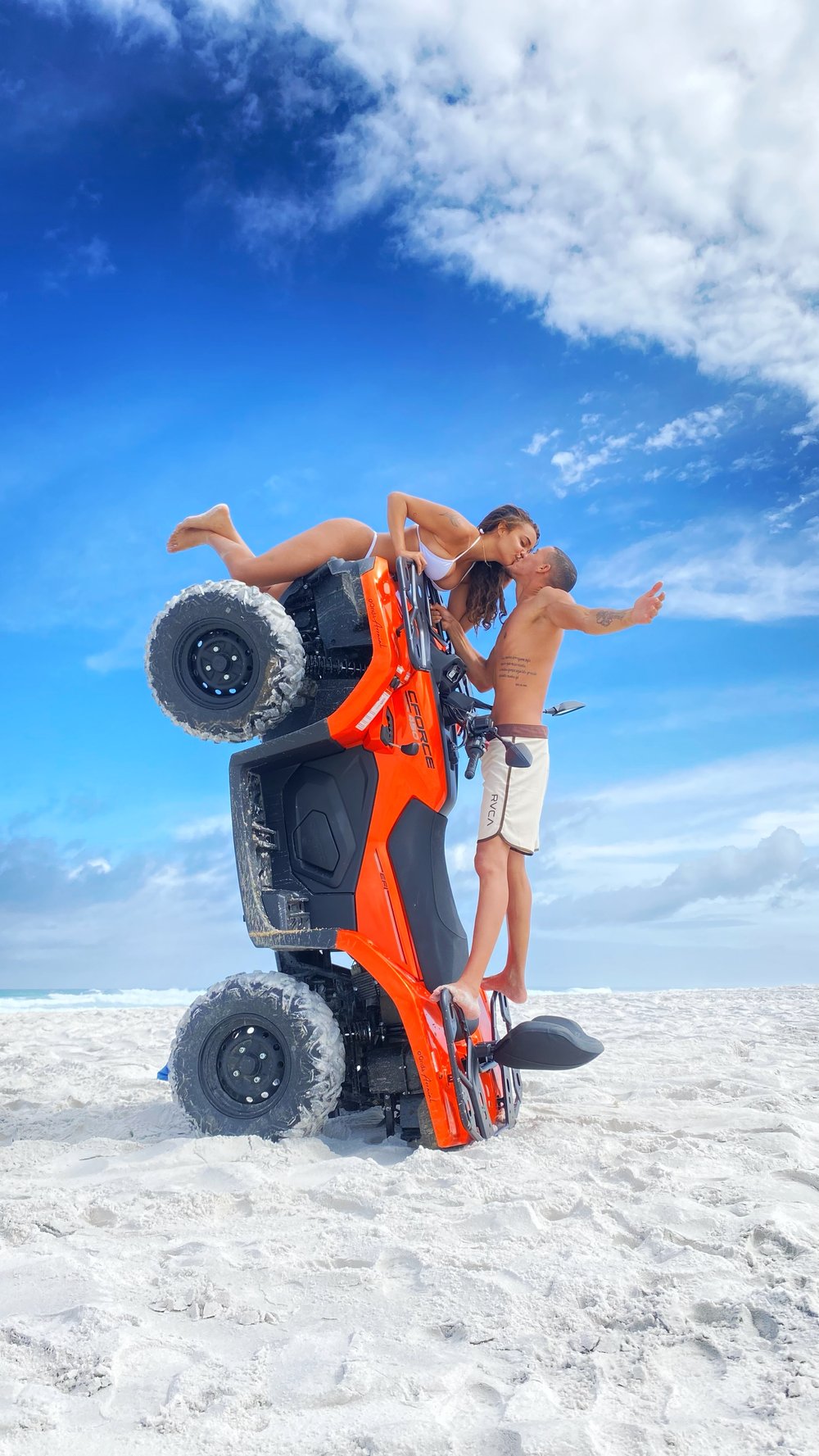 PASSEIO DE QUADRICICLO AUTOMATICO EM ARRAIAL DO CABO