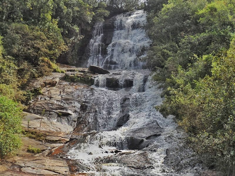 cachoeiras de Bueno Brandão