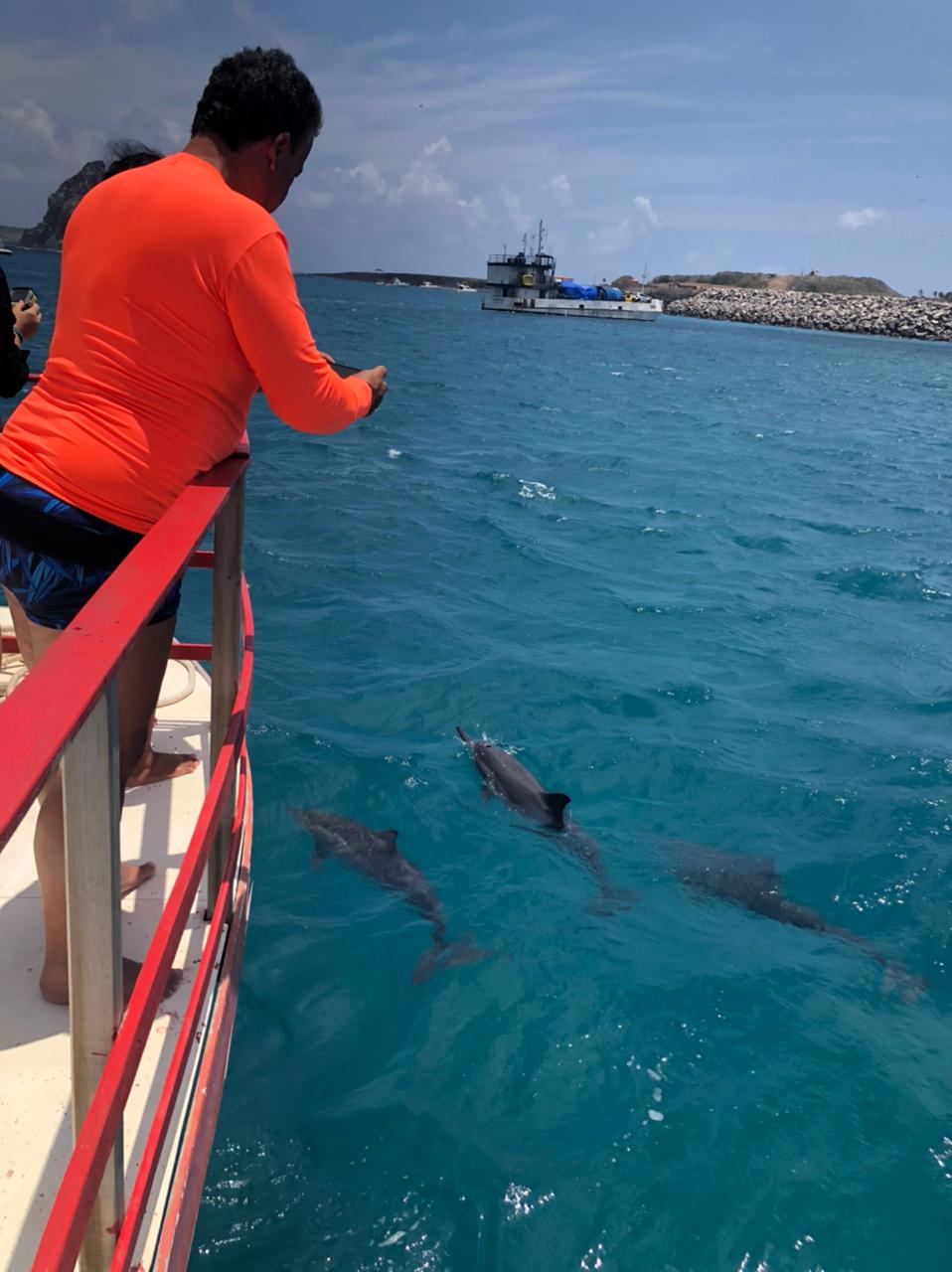 Passeio de Barco - Entardecer vip com churrasco e Planasub 
