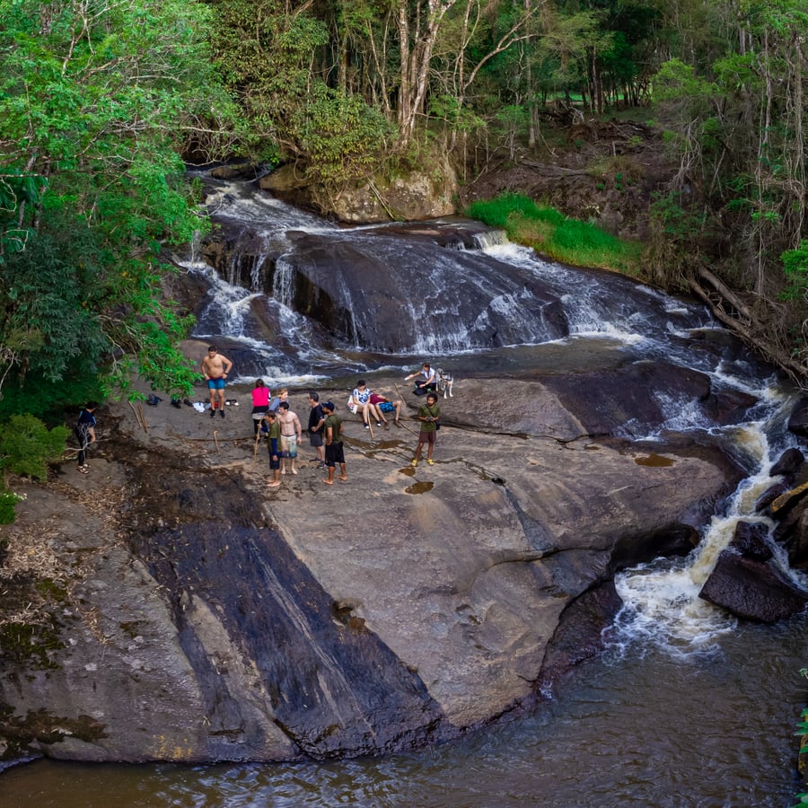 Banho de Cachoeira e Massagem