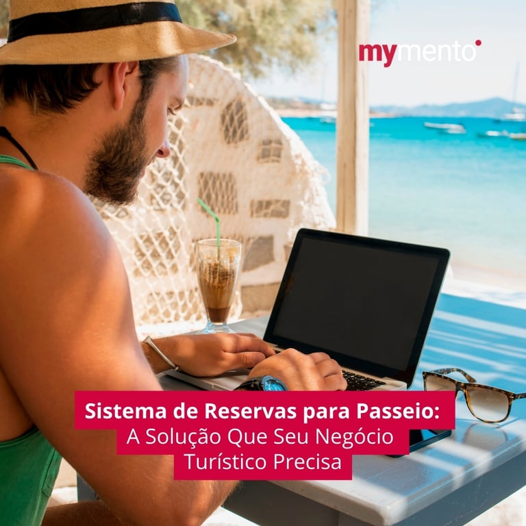 Empresário do turismo usando sistema de reservas online da mymento para gerenciar passeios com praticidade e disponibilidade 24 horas.
