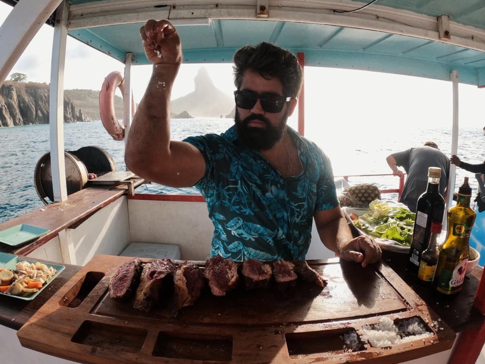 Passeio de Barco - Entardecer vip com churrasco e Planasub 