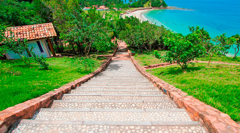 Passeio de Catamarã - Ilha dos Frades - Praia Ponta de Nossa Senhora