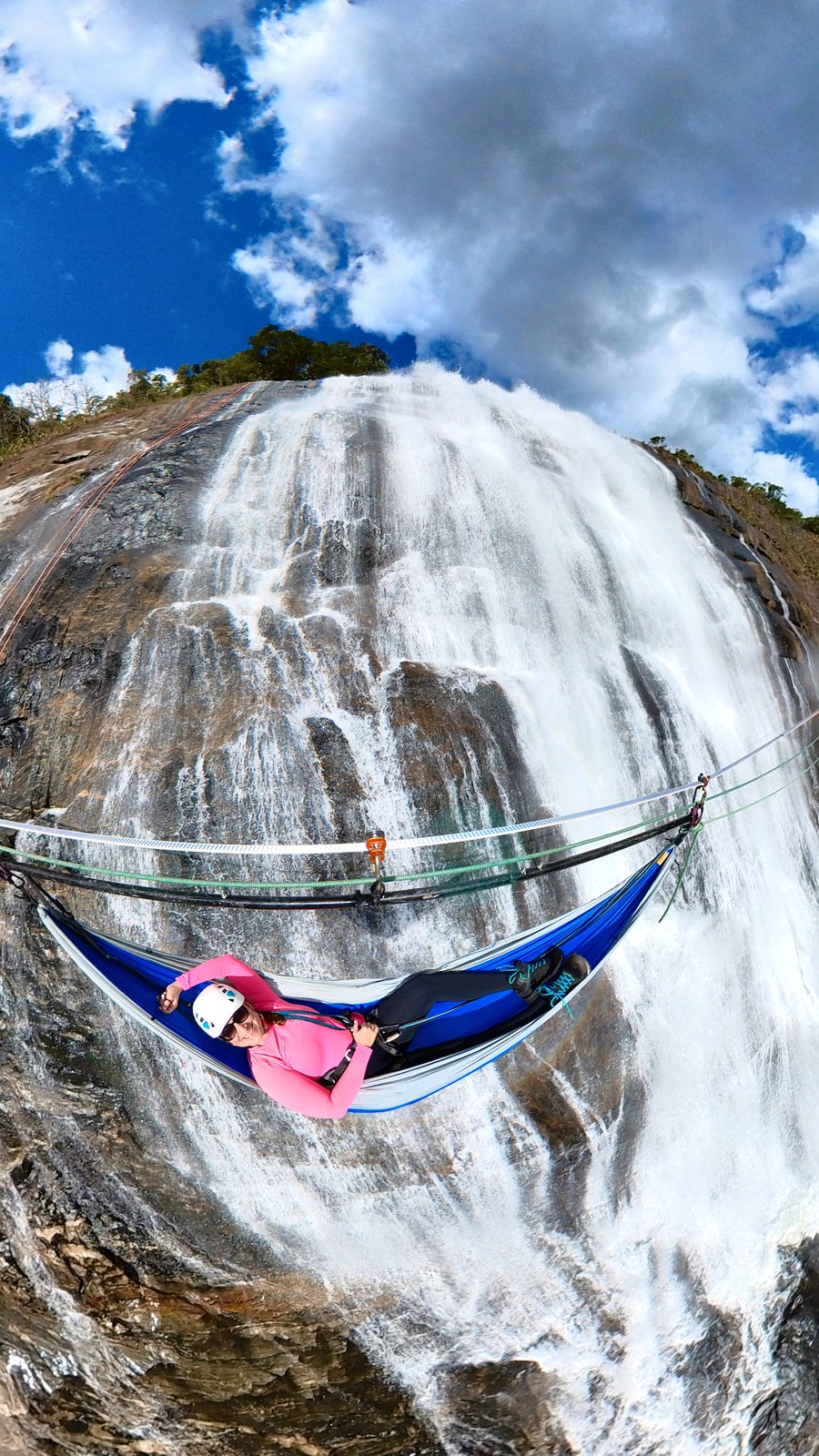 Rede nas alturasna Cachoeira Carlos Euler-MG