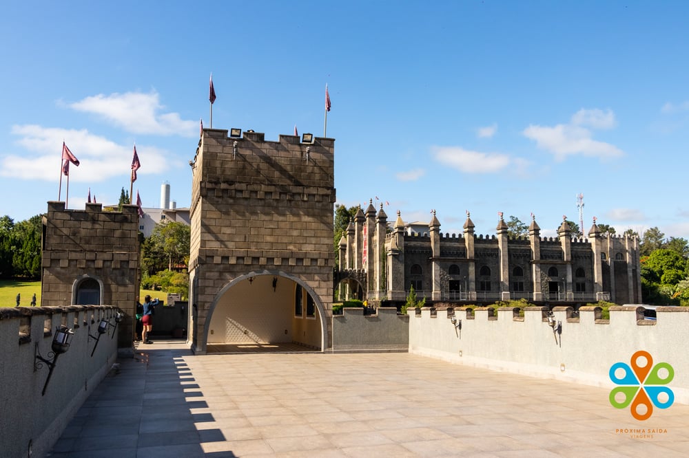 17/07 Vinhedo: Castelo dos Vinhais com café colonial e city tour