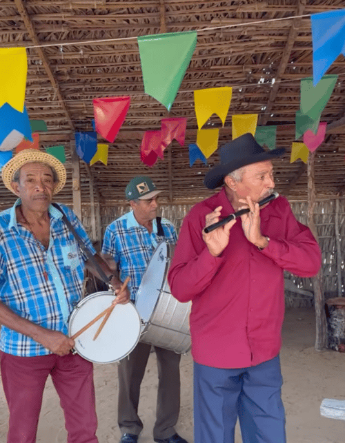 Os Cariris: banda de pífanos tradicional da região do Catimbau