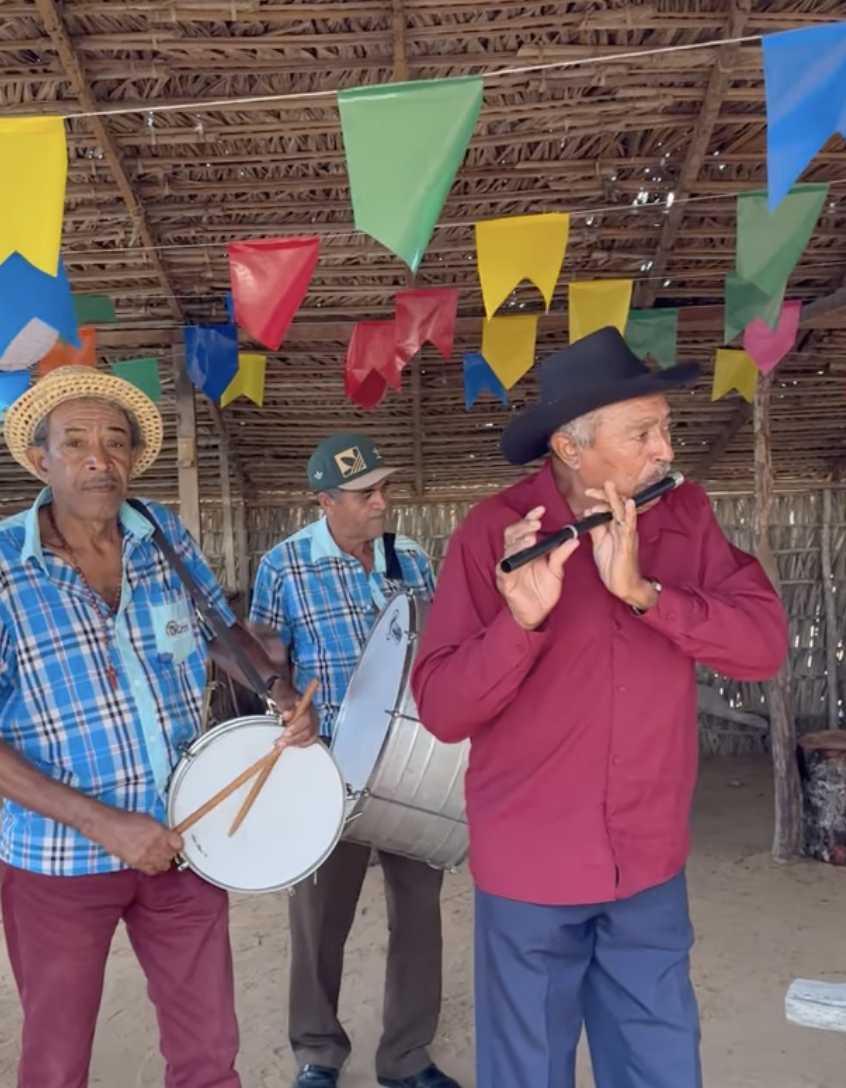 Os Cariris: banda de pífanos tradicional da região do Catimbau