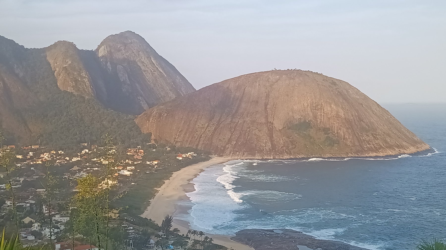 Toca Pra Cima: Escalada, Trilhas, Travessias e Cursos