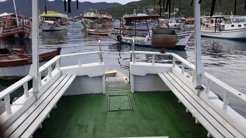 Passeio de Barco Exclusivo em Arraial do Cabo