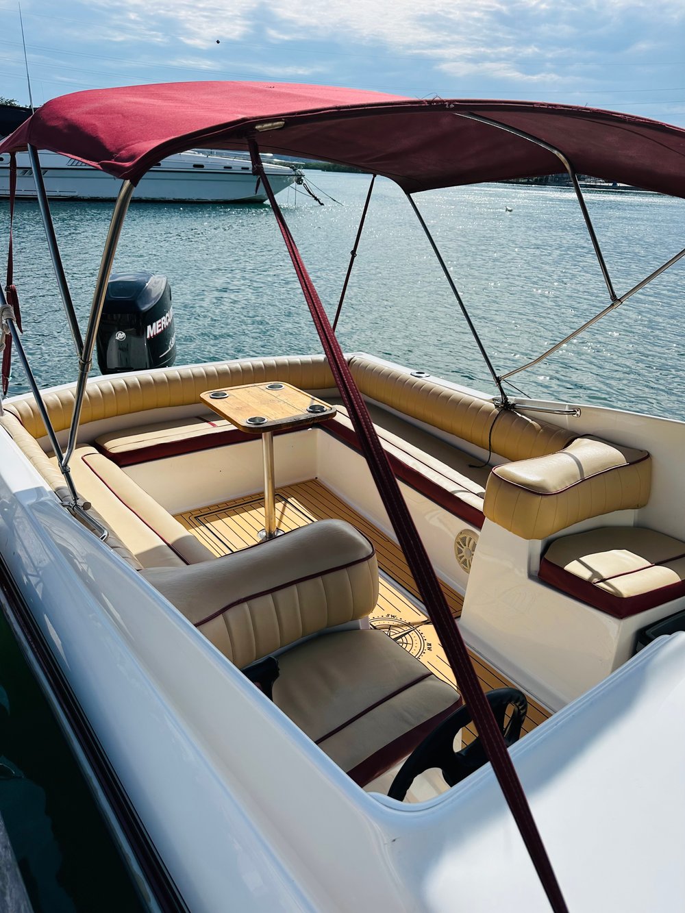 Passeio de Lancha em Arraial do Cabo e Cabo Frio