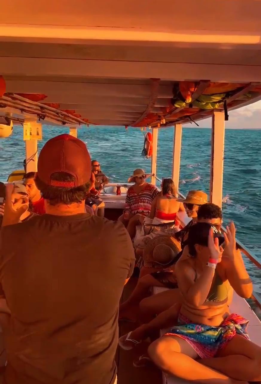 Animaçaõtotal dentro da Escuna