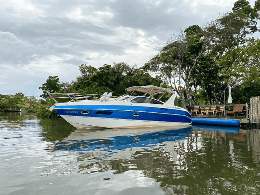 Aluguel de Lancha de Luxo pelo Rio Preguiças com piloto para até 14 pessoas