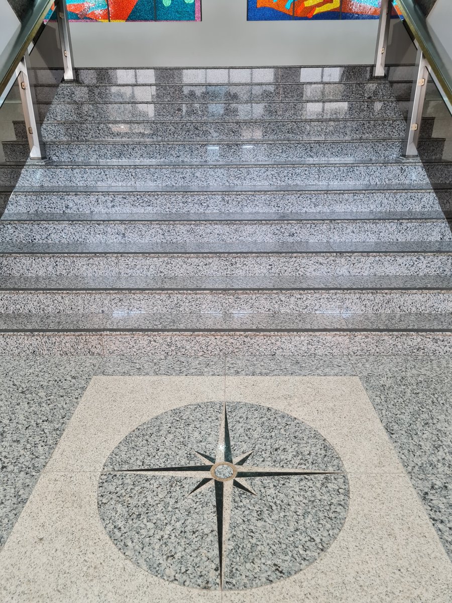 Rosa dos ventos no centro geodésico do Brasil 