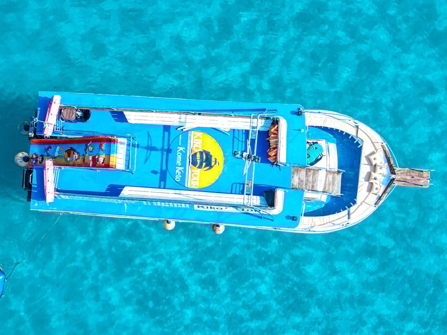 Passeio de Barco em Arraial do Cabo com tobogã