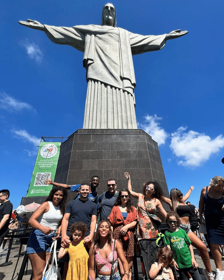 Contemple o Cristo abençoando a Cidade Maravilhosa com uma vista de tirar o fôlego.