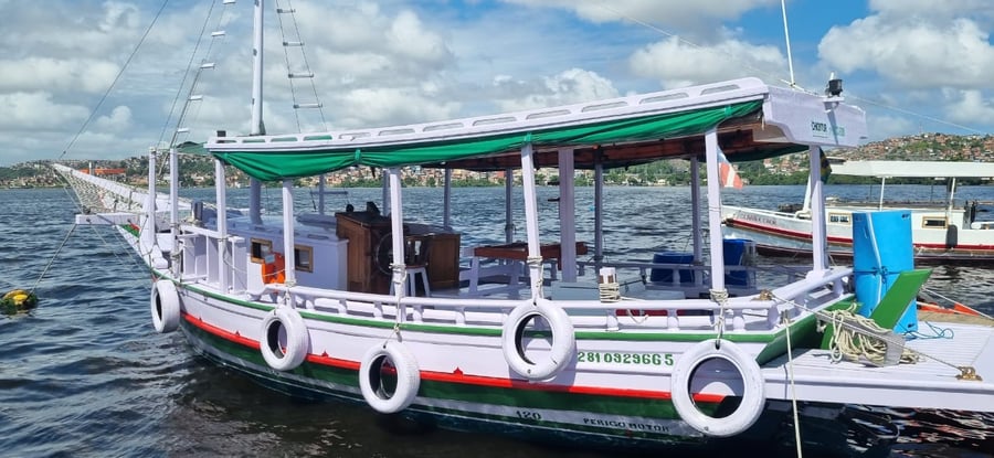 Aluguel de Escunas / Barcos para Passeio 