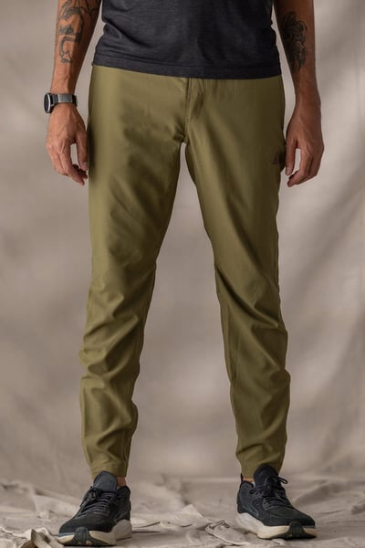 LIVSN Reflex Pants：輕量旅行與戶外款