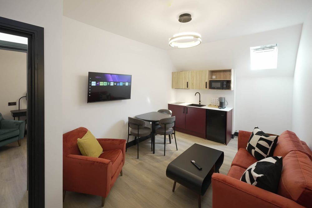 Sixty Aparthotel – 2Bed, Central Cardiff + Parking