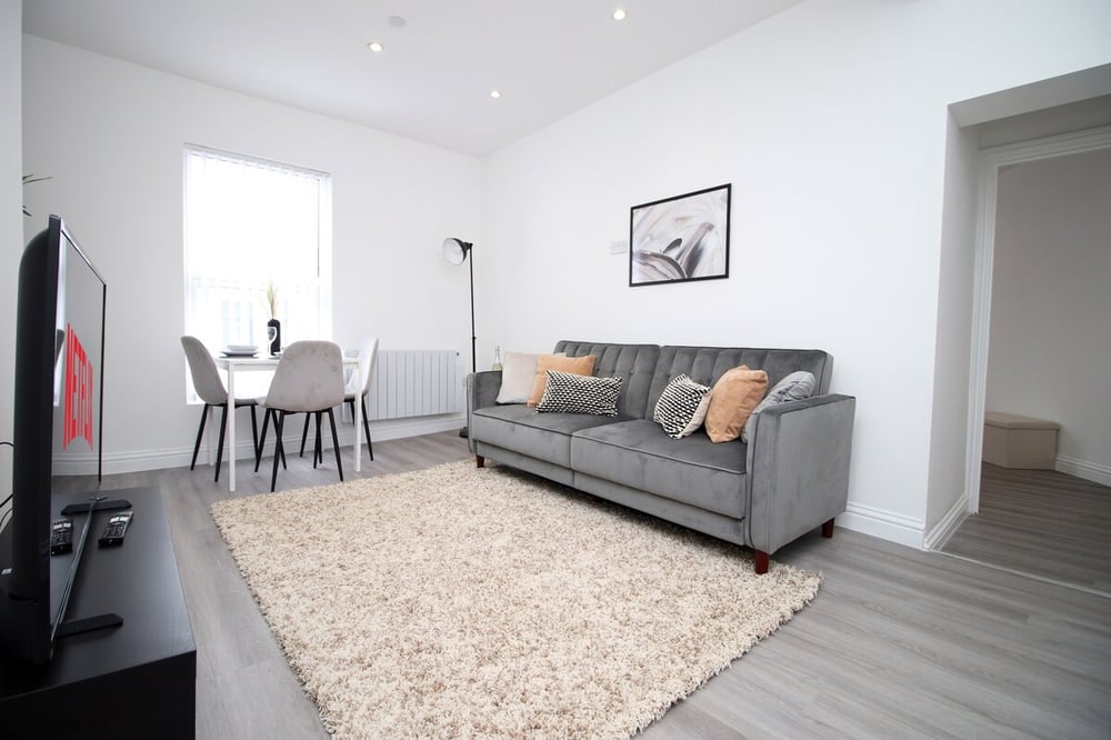 Modern 1 Bedroom - Caxton Place by Tŷ SA