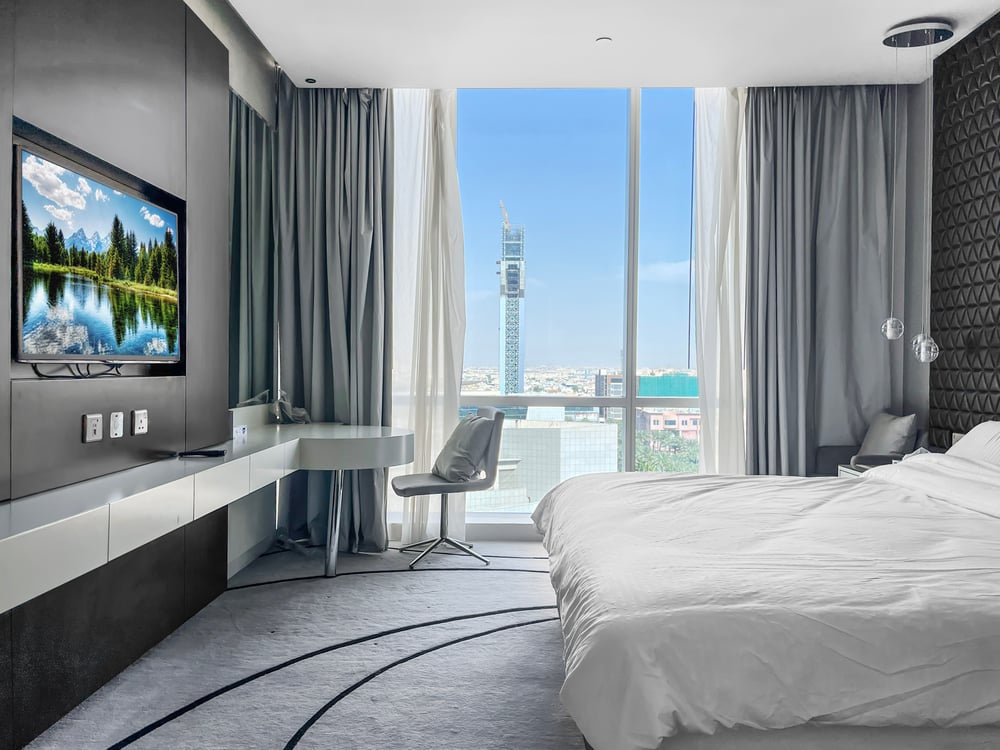 GR Elite- Damac Studio with Kingdom Tower View