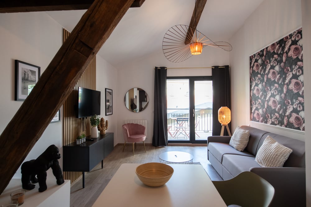 Suite Kella 2 - Tassin - Lovely renovated studio