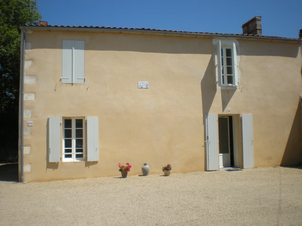 La Petite Escale: Parking Privé et petit extérieur – photo 15 sur 25