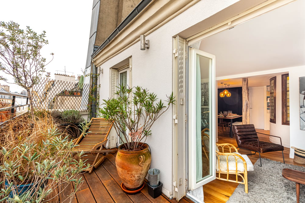 Sky-High Sanctuary in Central Paris