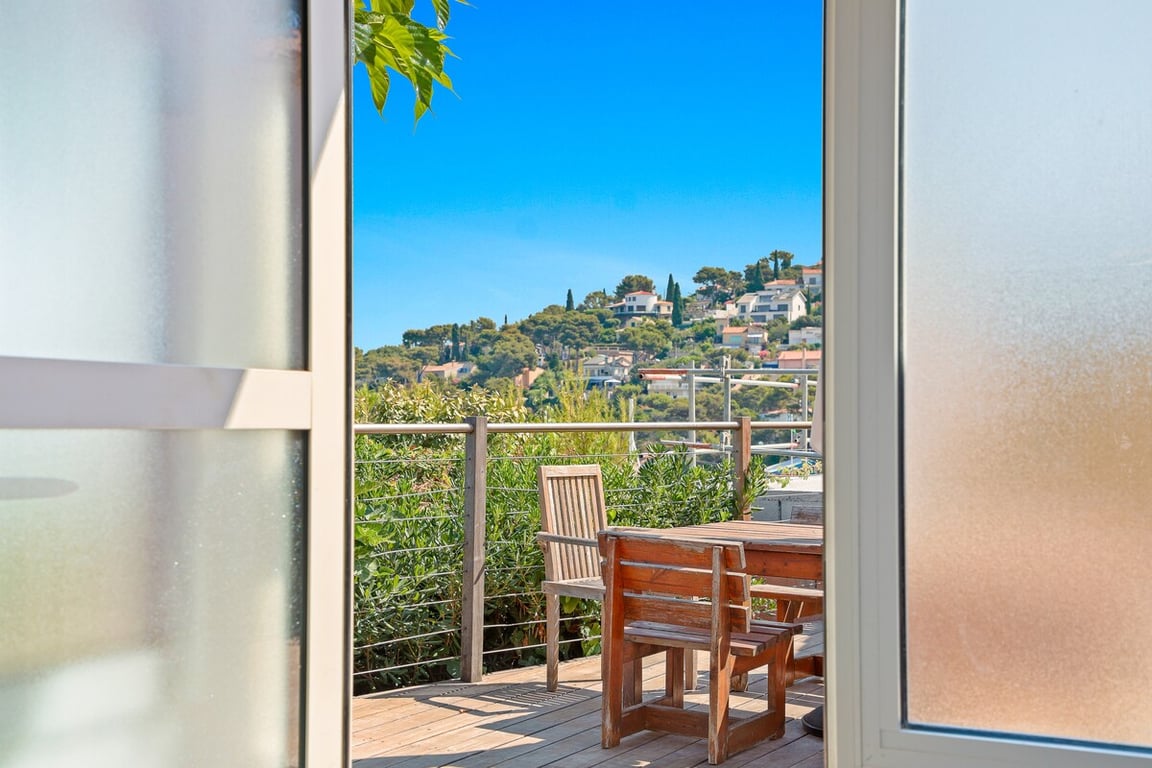 L’Échappée Bleue, Oursinières : Vue mer Terrasse